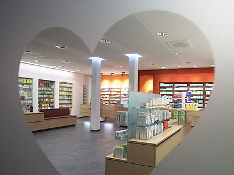 Bild - Innenansicht der Ross-Apotheke