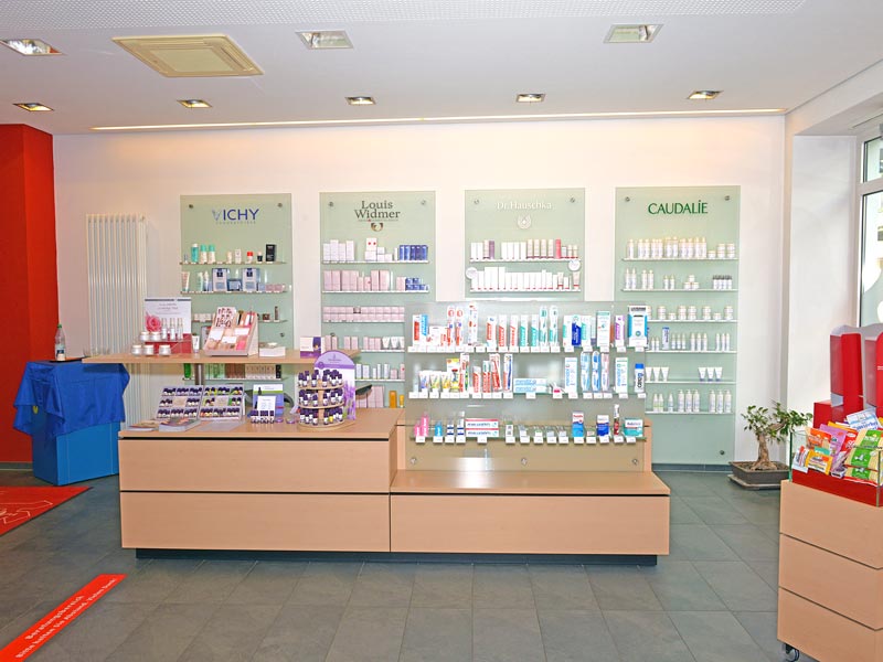 Bild - Innenansicht der Ross-Apotheke